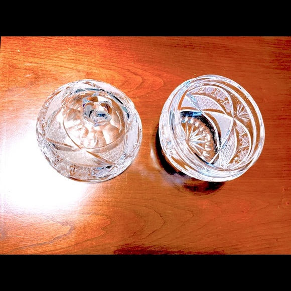 Handmade cut-to-clear glass real lead crystal candy bowl with beautiful lid top - Picture 4 of 6